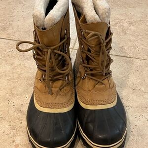 Sorel Women’s Caribou Waterproof Winter Fur Lined Leather Boots Sz. 9 EUC